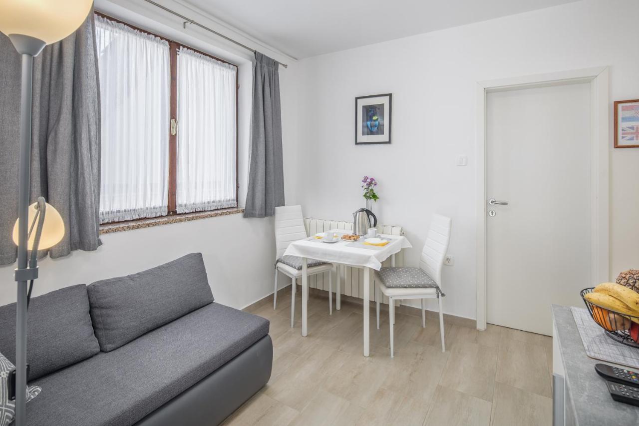 Apartments Villa Katana Porec Bagian luar foto