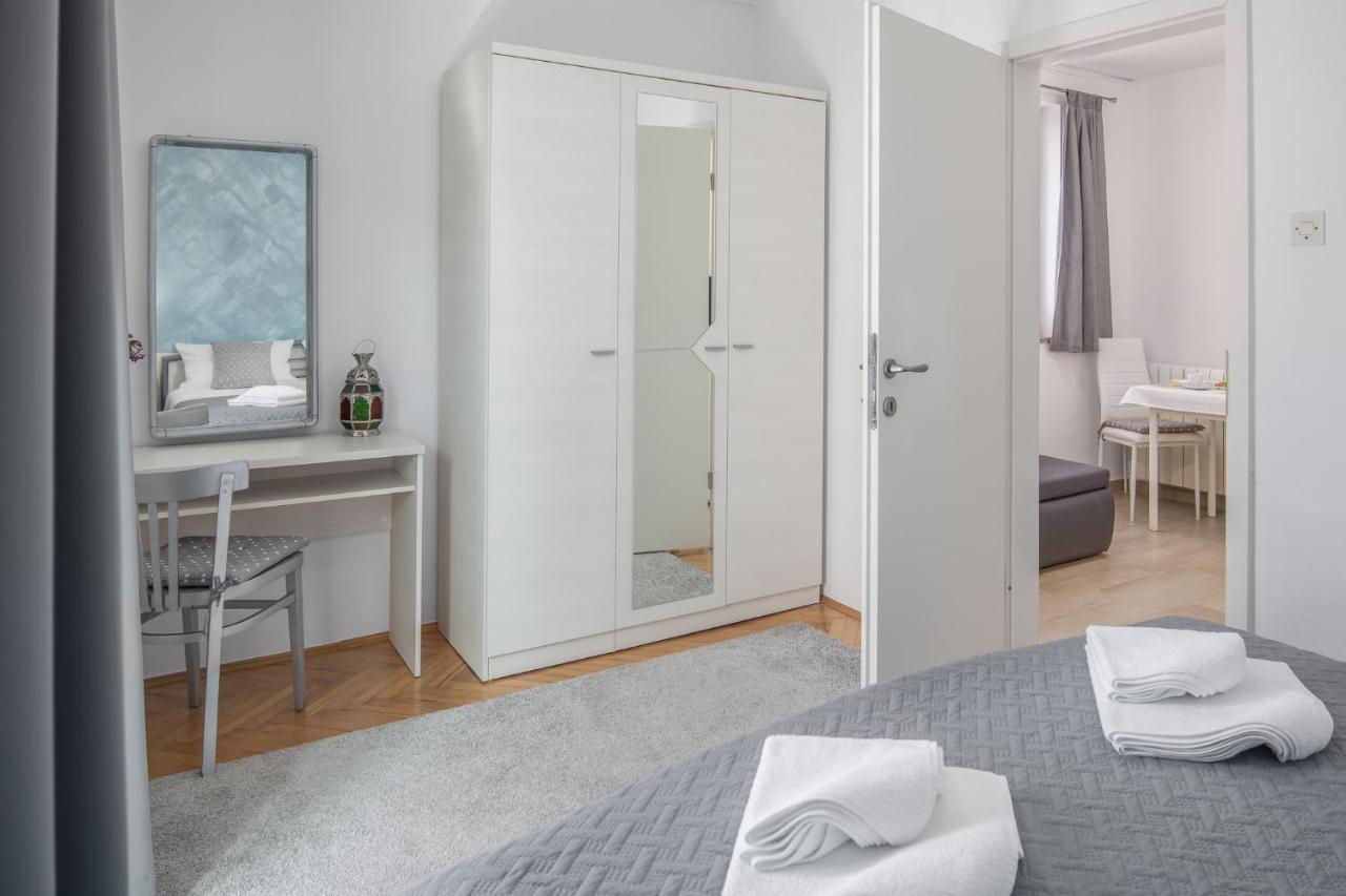 Apartments Villa Katana Porec Bagian luar foto